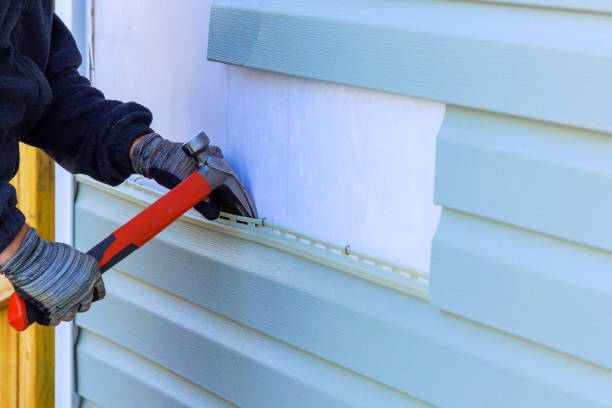 Trusted Storm Damage Siding Repair service in Lindenhurst, IL - Creative Siding